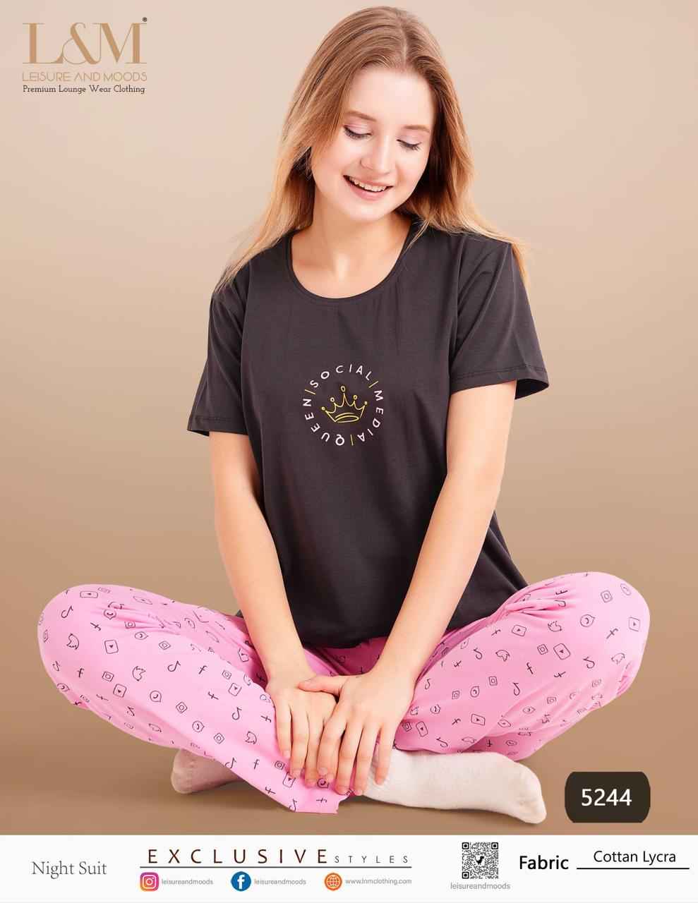 Night Suit – Black “Social Media Queen” Top with Pink Printed Pyjama