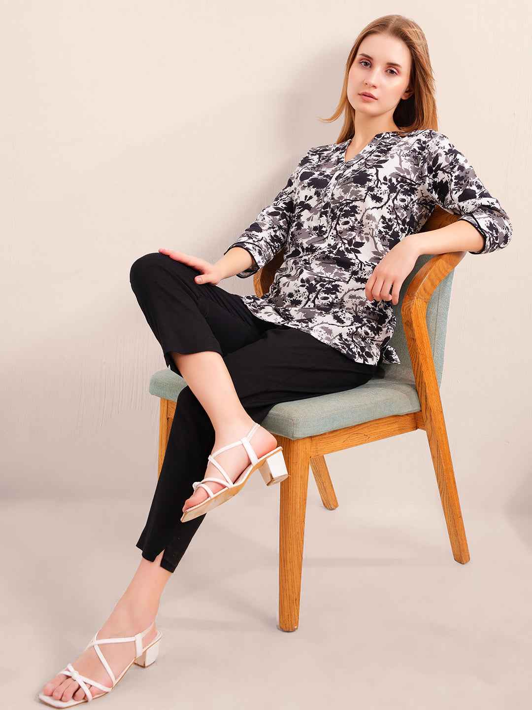 Linen Kurta Set – Black & White Floral Printed Kurta with Solid Black Pants