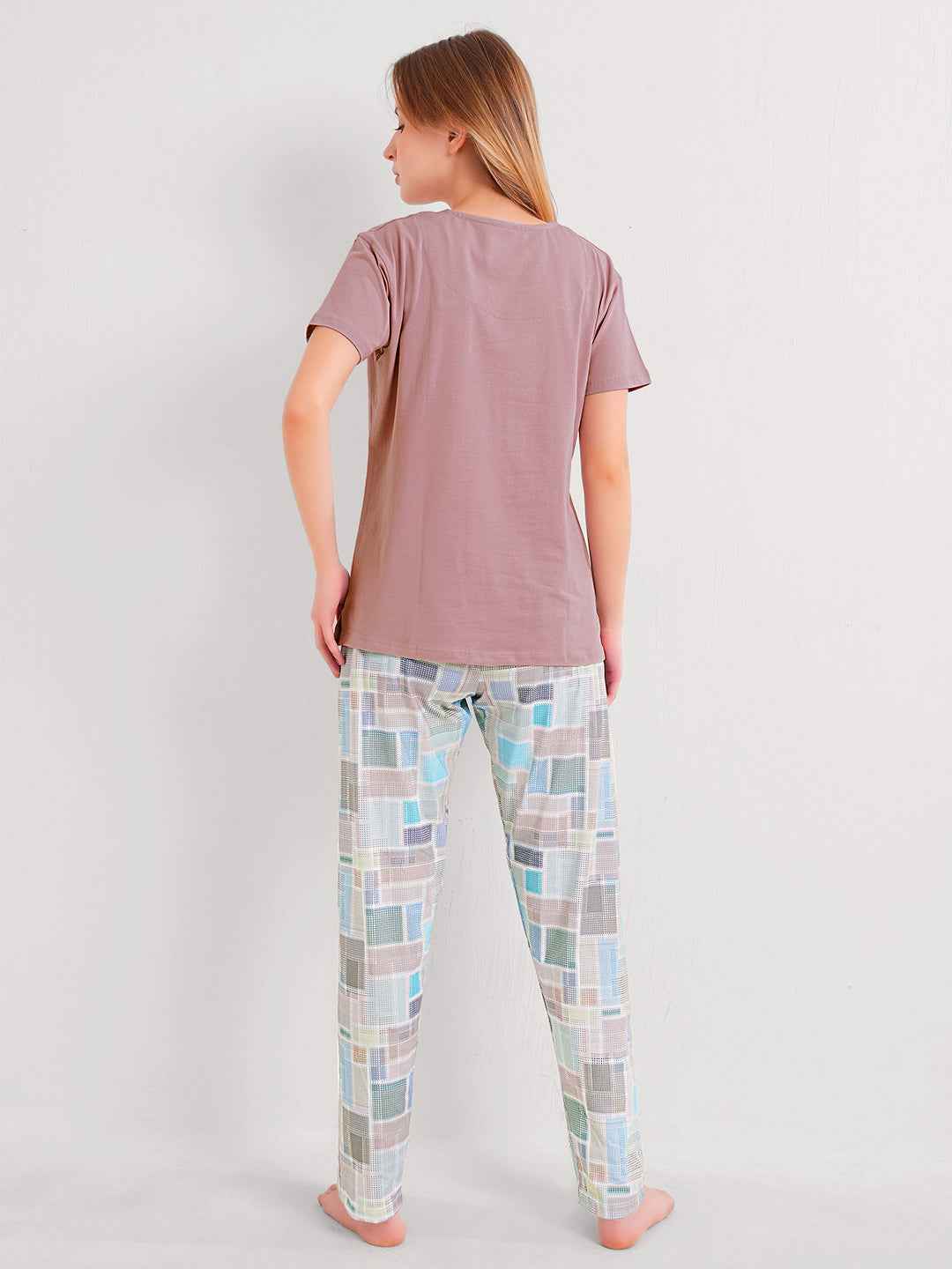 Night Suit – Soft Graphic T-Shirt & Multicolor Check Pajama Set