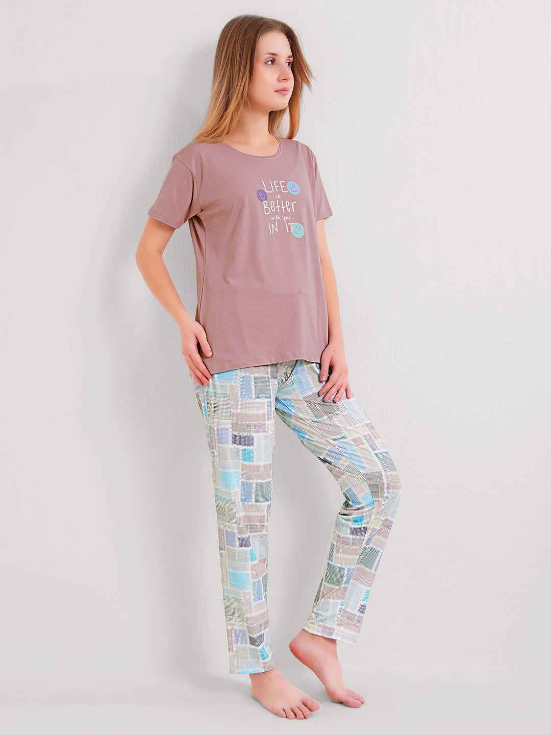Night Suit – Soft Graphic T-Shirt & Multicolor Check Pajama Set